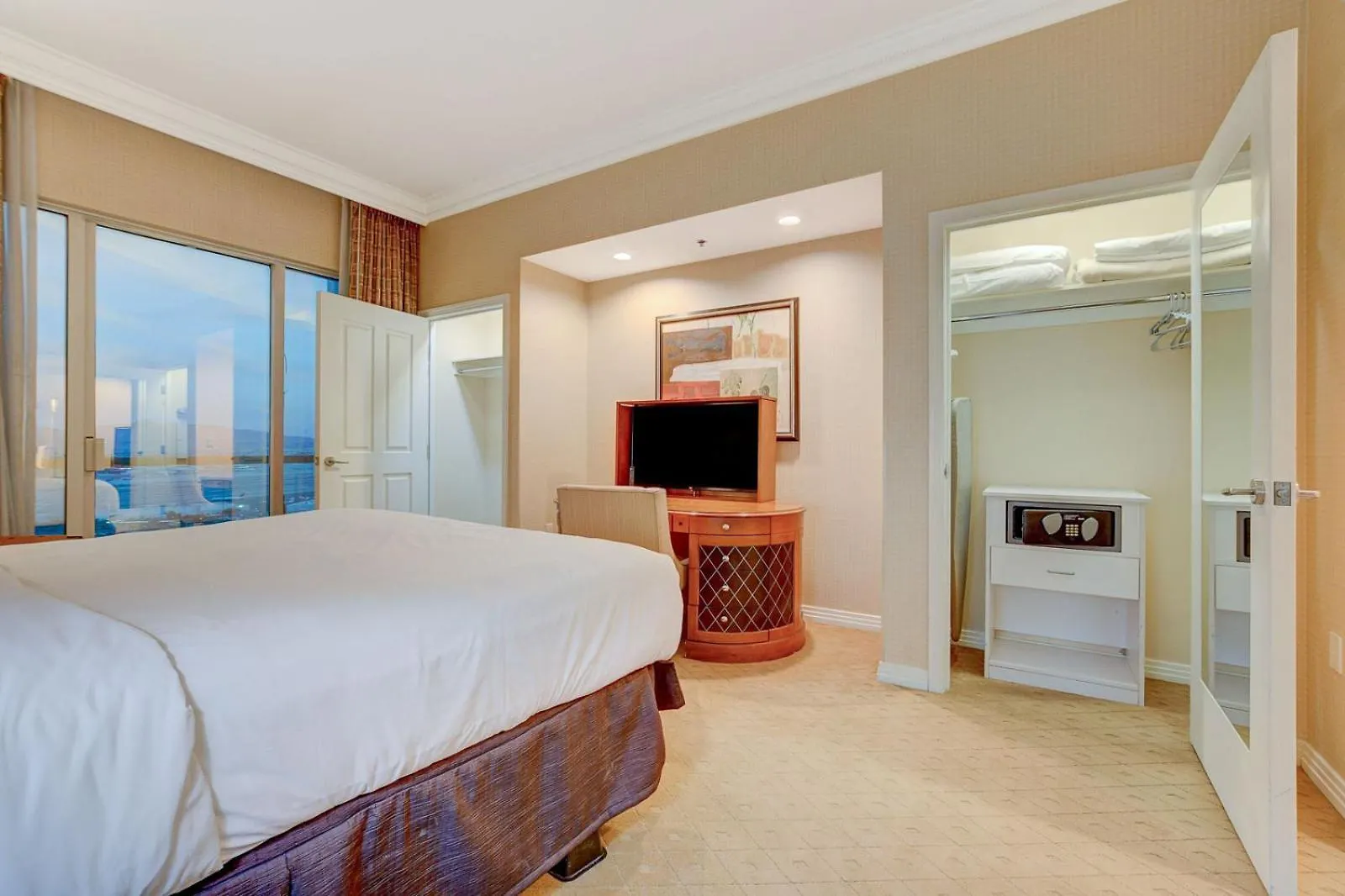Aparthotel Lumiere Suite At Mgm Signature Tower 1 Balcony Las Vegas